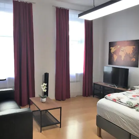 Studio & Apartments Near Reumannplatz Vienna Esterno foto
