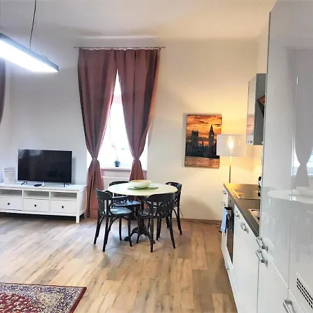 Studio & Apartments Near Reumannplatz Vienna Esterno foto