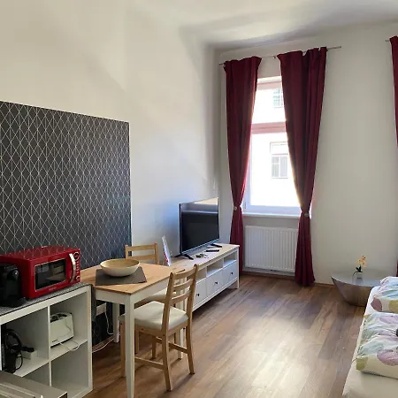 Studio & Apartments Near Reumannplatz Vienna Esterno foto