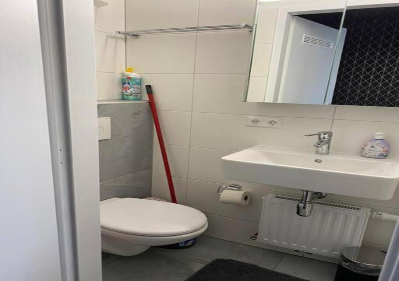 & Near Reumannplatz Appartement *