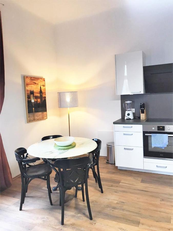 Apartament & Near Reumannplatz